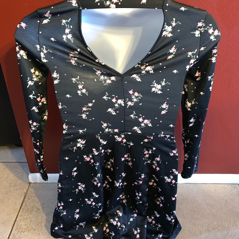 EUC DRESS 👗 - Picture 4 of 8